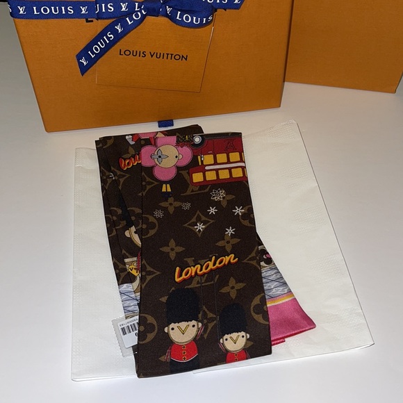 Louis Vuitton LONDON XMAS BANDEAU - Picture 4 of 10